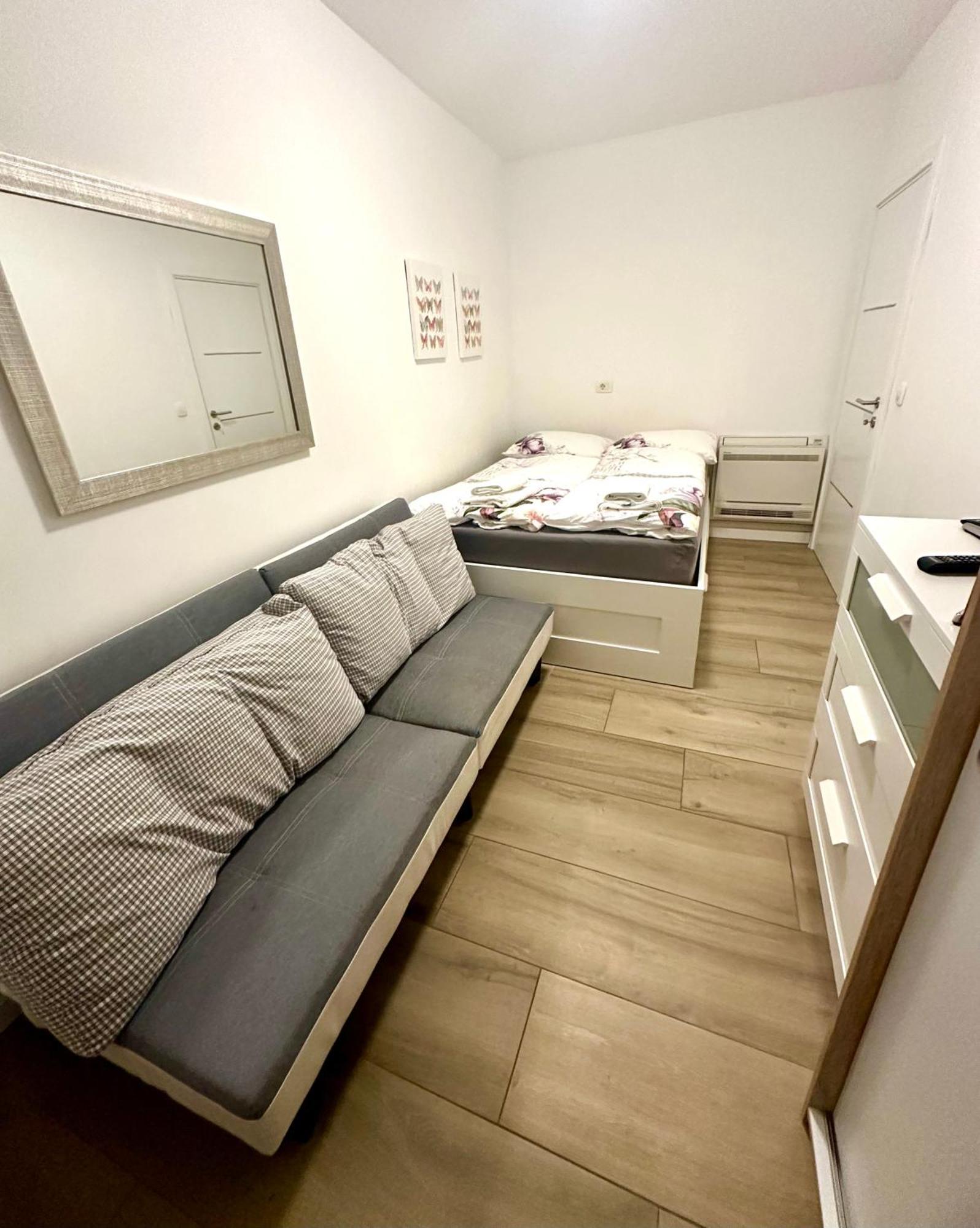 Nikola Apartmani Crikvenica Esterno foto